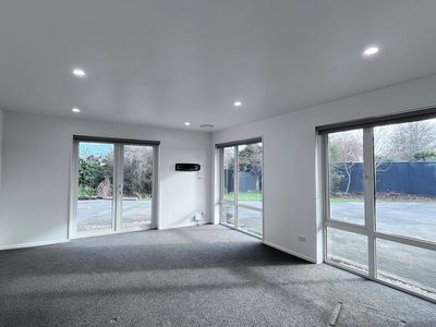48 Constitution Avenue, Milton