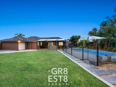 54 JOSEPHINE AVENUE, Cranbourne North