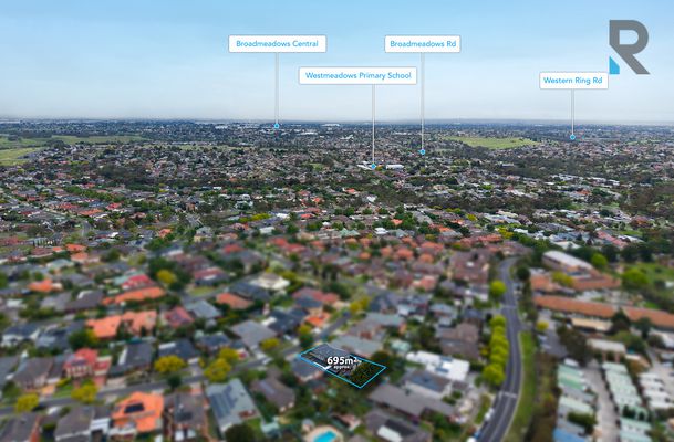 20 Coach House Drive, Attwood