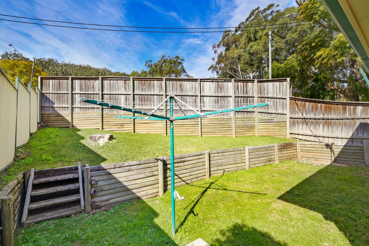 1 / 235 Avoca Drive, Green Point