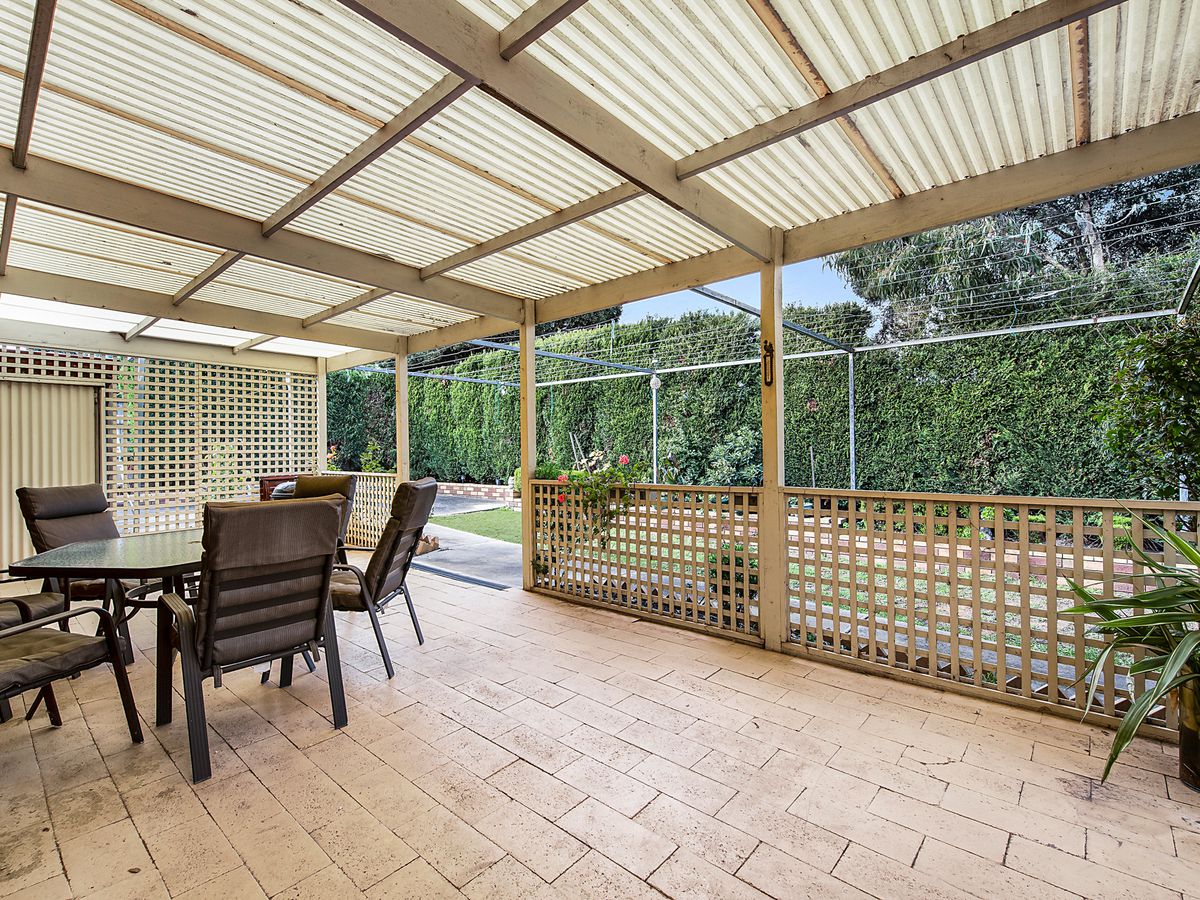 64 Burchall Grove, Dandenong North