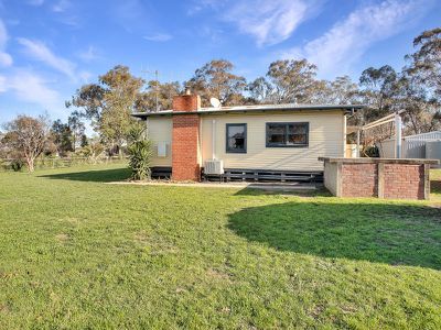 105 Chiltern Valley Rd, Rutherglen