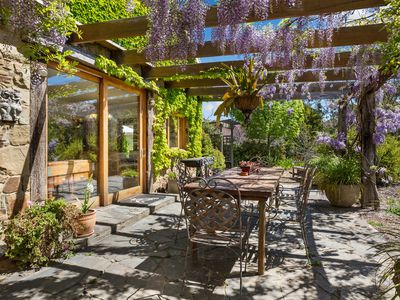 61 Waterfalls Road, Mount Macedon