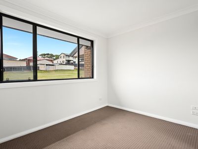3 / 6-8 Melinda Grove, Lake Heights