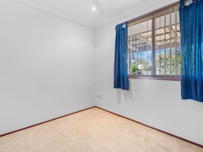 6 / 7 Lowmead Street, Underwood