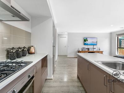6 Barcelona Avenue, Clyde North