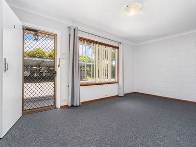 2 / 199 ALEXANDRA STREET, East Albury