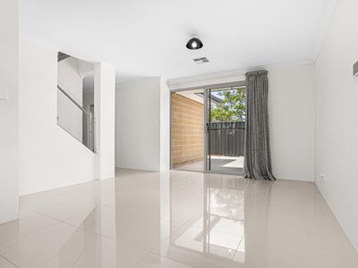 2 Troytown Way, Melville