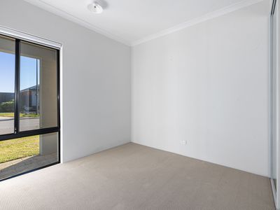 16 Fairmile Street, Bushmead