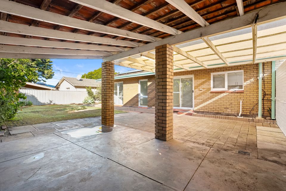 5 SWINSTONE STREET, Rockingham