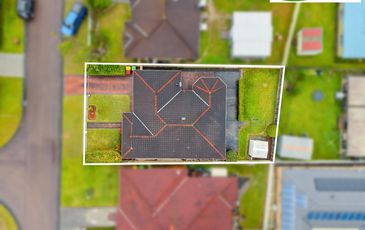 10 Karingal Place, Blue Haven