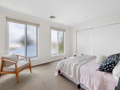 10 Mcneilage Street, Spotswood