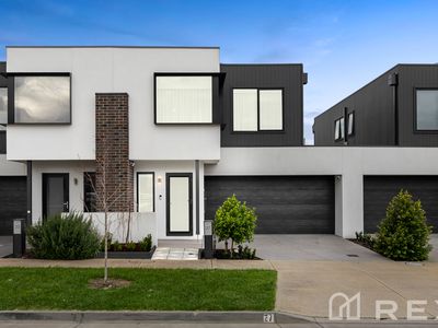 27 Flaxlilly Crescent, Officer