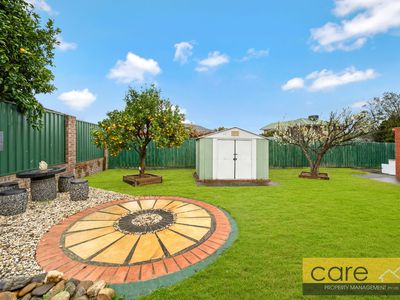 33 Monkhouse Drive, Endeavour Hills