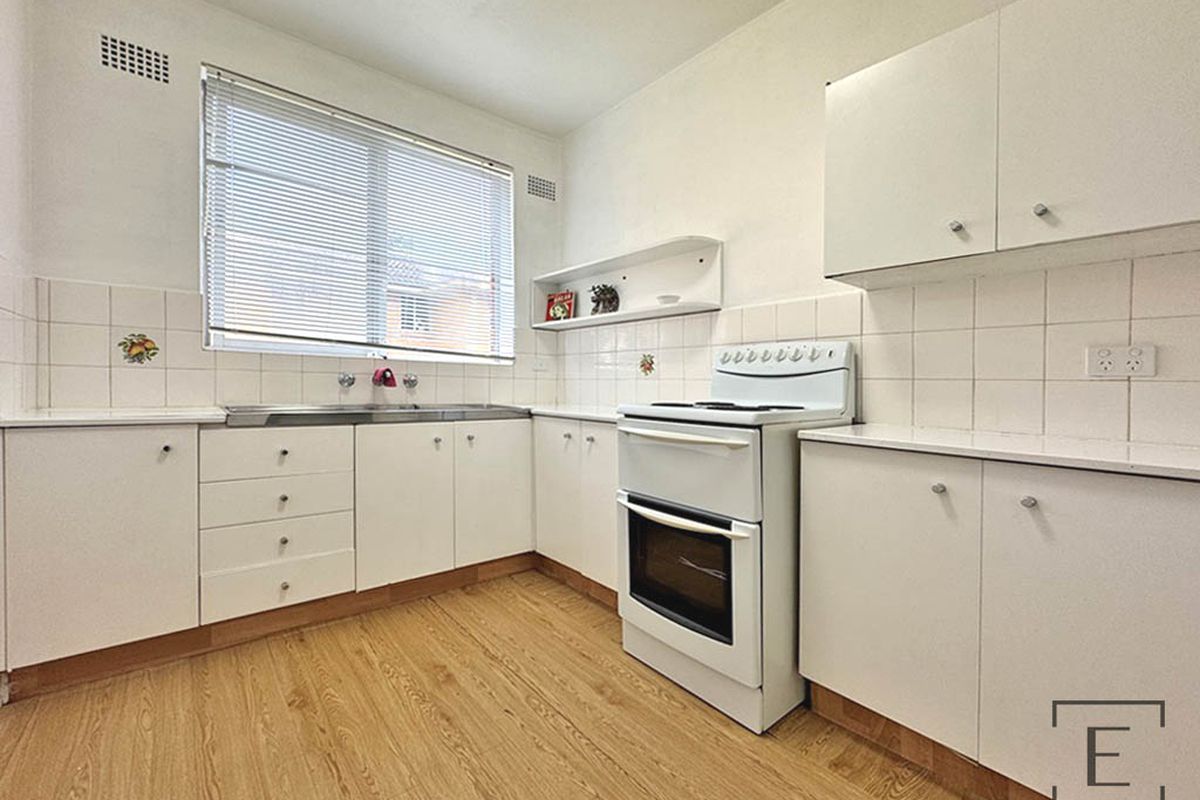 4 / 78 Hampden road, Five Dock