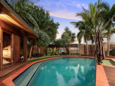 10 Talburpin Esplanade, Redland Bay