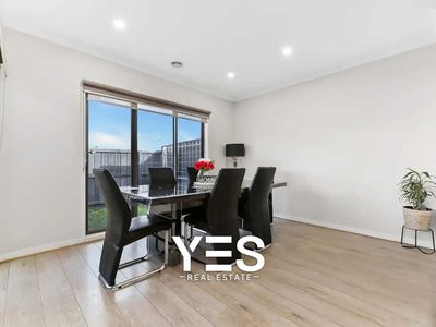 90 Glenrose Boulevard, Clyde North