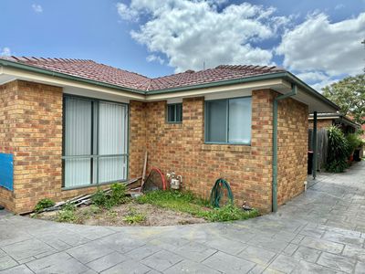 2 / 6 Olive Street, Clayton South