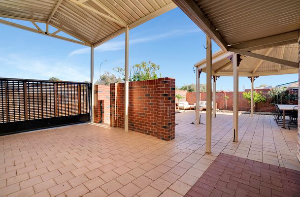 135 Safety Bay Rd, Shoalwater
