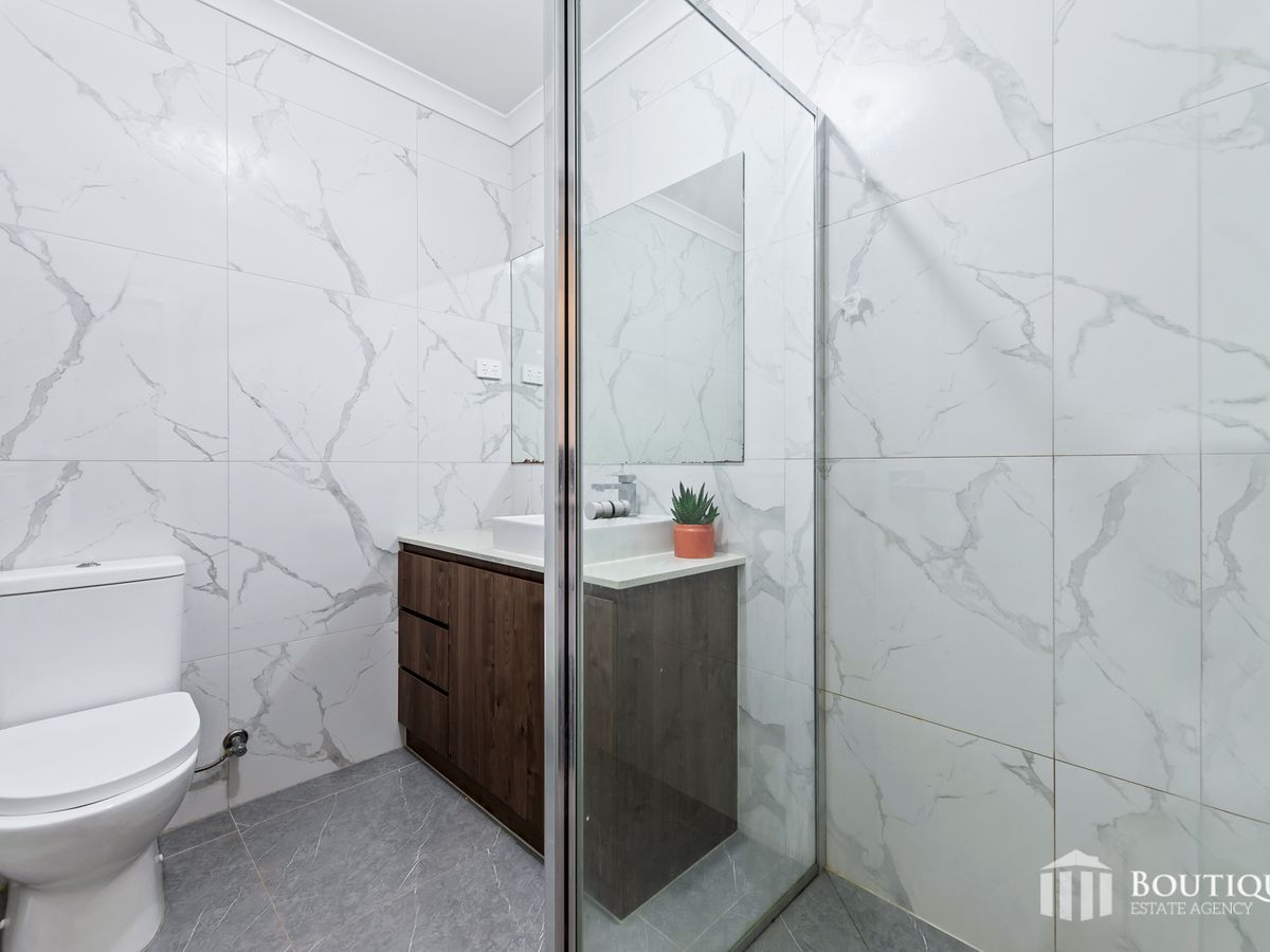 6 / 6 Sylvanwood Crescent, Narre Warren