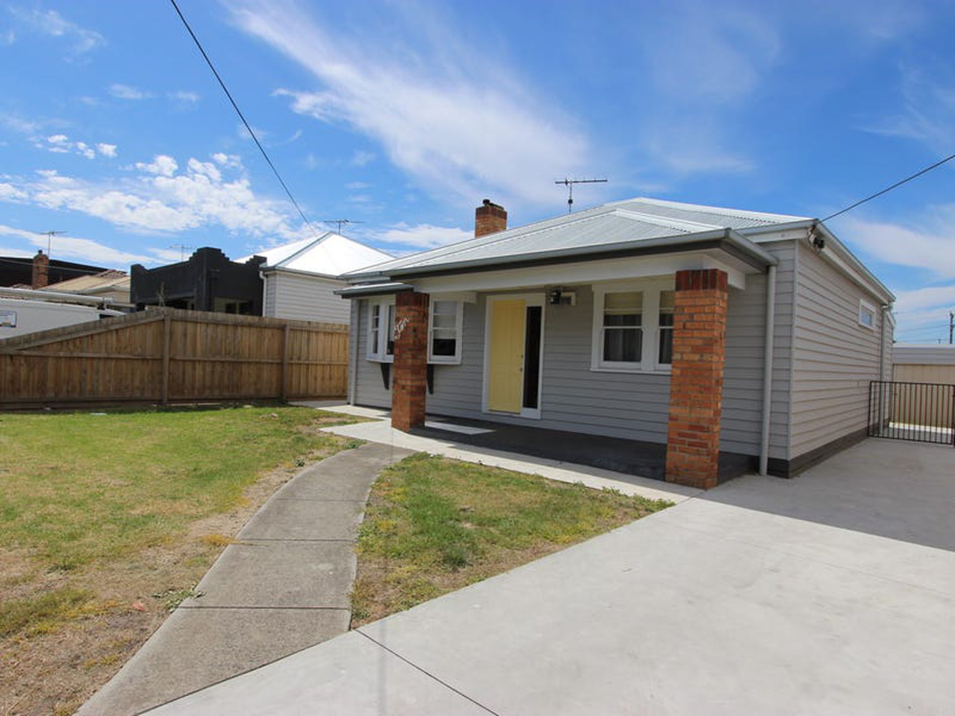 10 Clonard Avenue, Geelong West