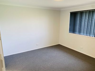 2 Bakeri Circuit, Warabrook