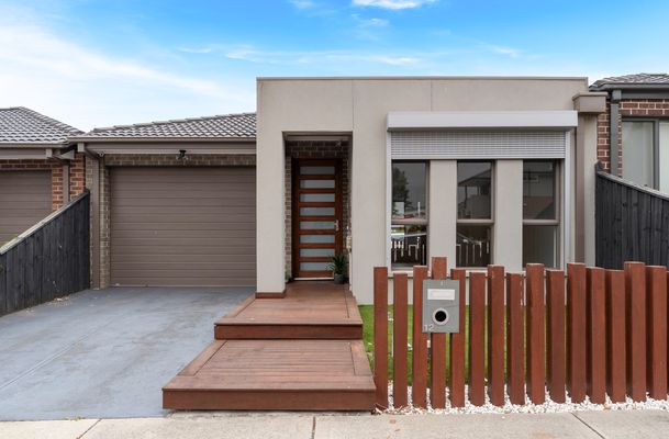 12 Chambly Drive, Mickleham