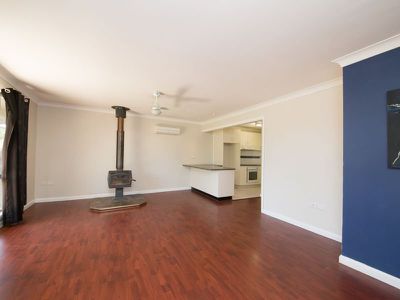 8 Newcombe Court, Dubbo