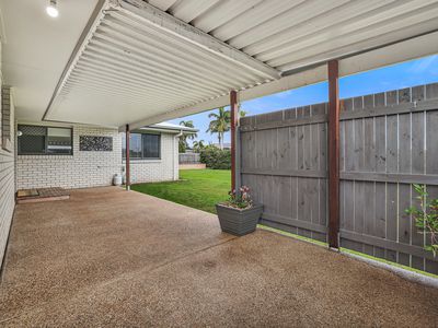 5 Marian Street, Coral Cove