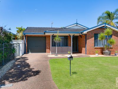 41 Shearer Crescent, Blue Haven