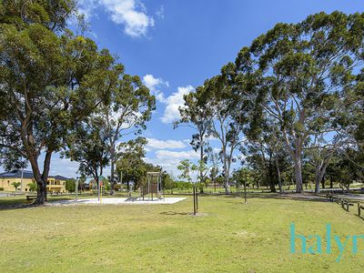 10 / 4 Hepworth Way, Noranda