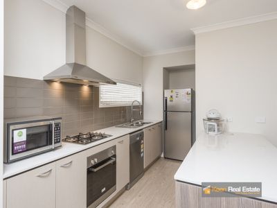 43 Kosciuszko Circuit, Clyde North