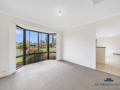 22 Tamarisk Drive, Halls Head