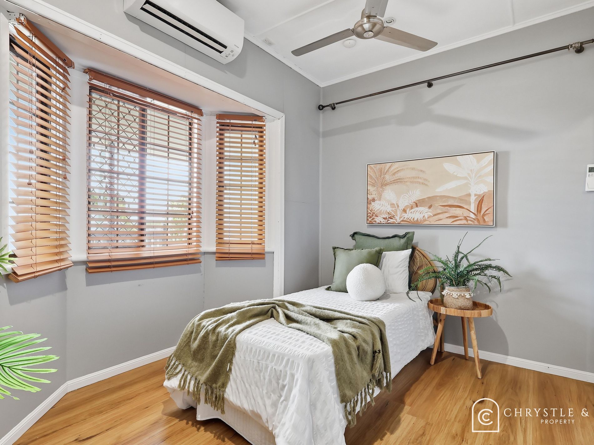 7 Hill End Road, Glenella