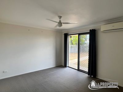 8 Davis Crescent, Gatton