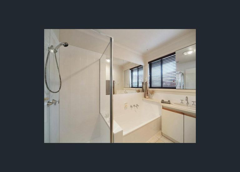 1 / 10 Willow Glen Court, Dingley Village
