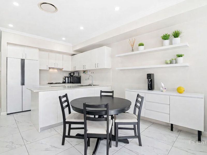 5 / 21 Girraween Road, Girraween