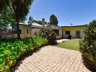 20 Lake Terrace East, Mount Gambier