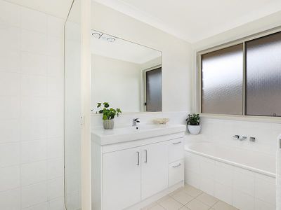1 Rungert Court, Mooloolah Valley