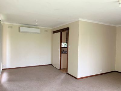 47 Mount Eagle Way, Wyndham Vale