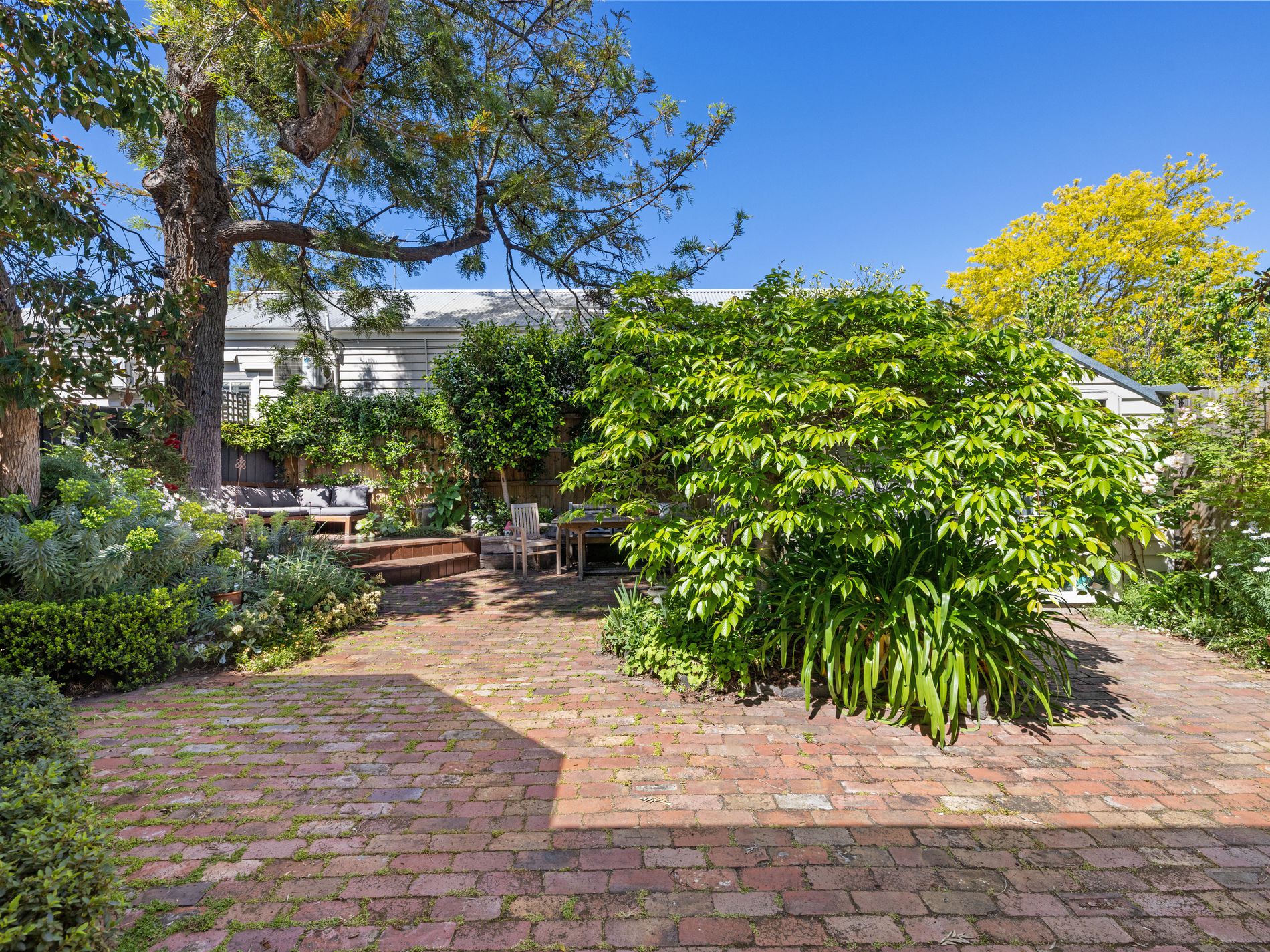 19 Railway Crescent, Williamstown