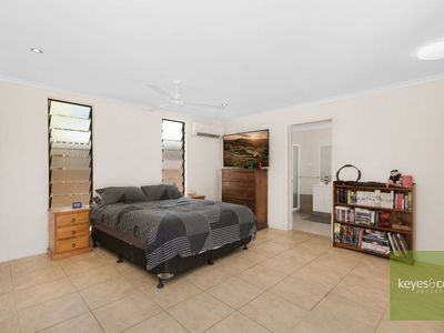 12 Cobb Court, Annandale