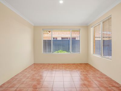 13 Valheru Avenue, Rockingham