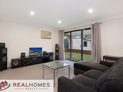 13 Melville Road, St Clair