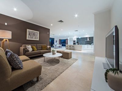 41 Talltrees Circuit, Wakerley