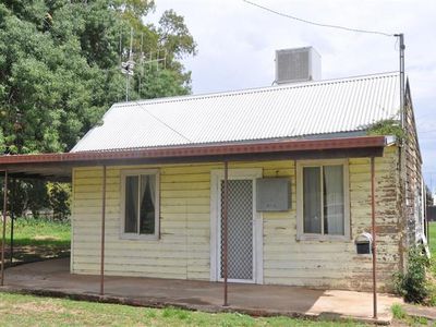 17 Renfree St, Forbes