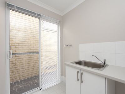 4 / 58 Central Avenue, Redcliffe