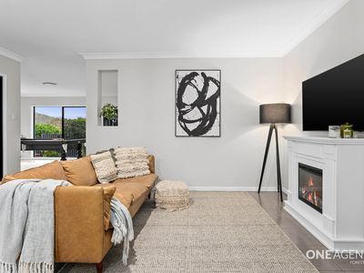 27 Scoparia Drive, Brookwater