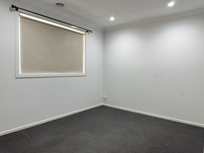 16 Pastille Road, Manor Lakes