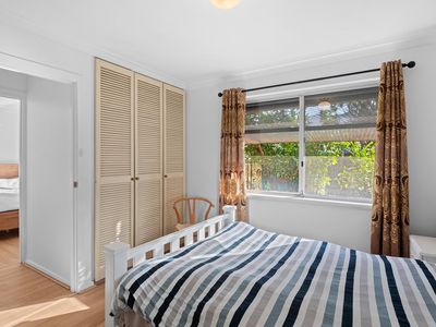 2 Desford Close, Shelley